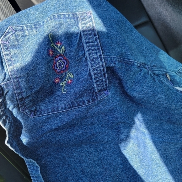 90s Looney Tunes Tweety Bird Overall Shorts 26W/28w Med Wash Embroidered - Picture 7 of 7